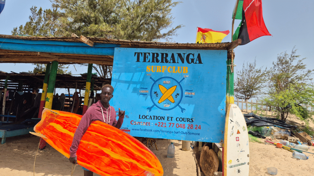 Faire du jet ski-paddle-canoë au Sénégal