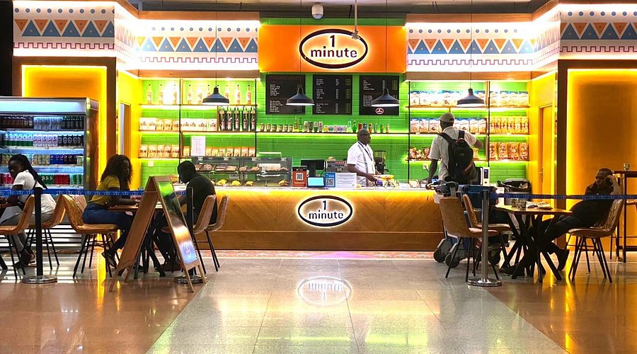 Se restaurer à l'aéroport Blaise Diagne