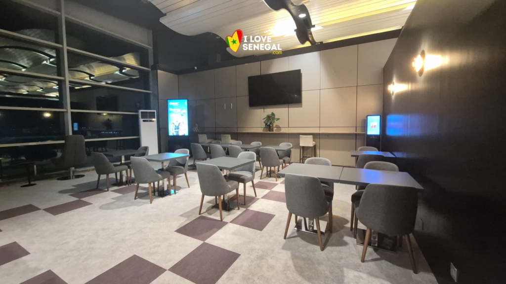 Test : Odyssée Lounge Aéroport Blaise Diagne AIBD