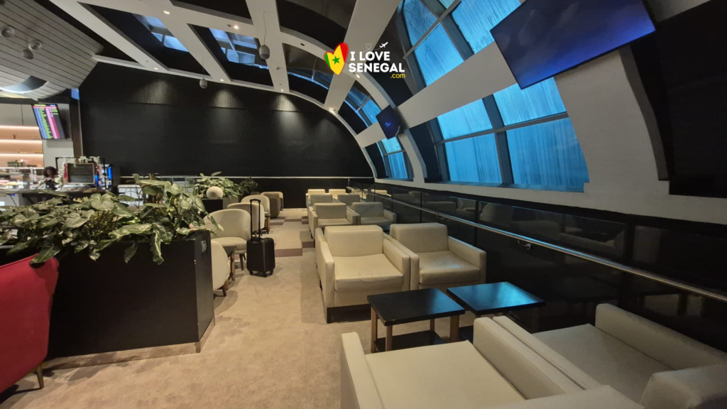 Test : Odyssée Lounge Aéroport Blaise Diagne AIBD